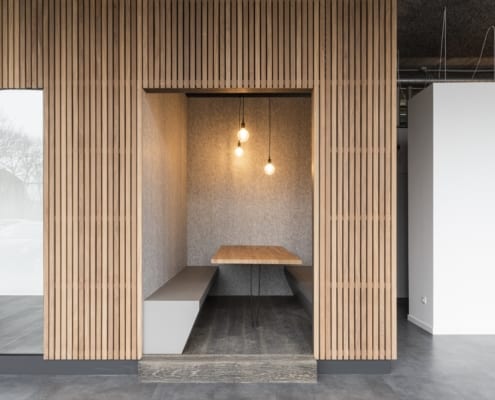 An acoustic wall and open pod for Barbecook's modern office